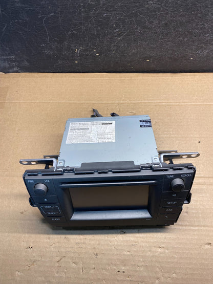 2012 to 2015 Toyota Prius V Radio Stereo Receiver CD Player ae8172 DG3