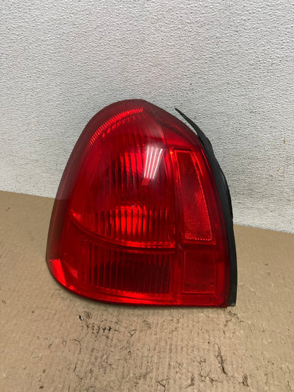 2003 to 2011 Lincoln Town Car Left Driver Lh Side Tail Light AE2896 LK0