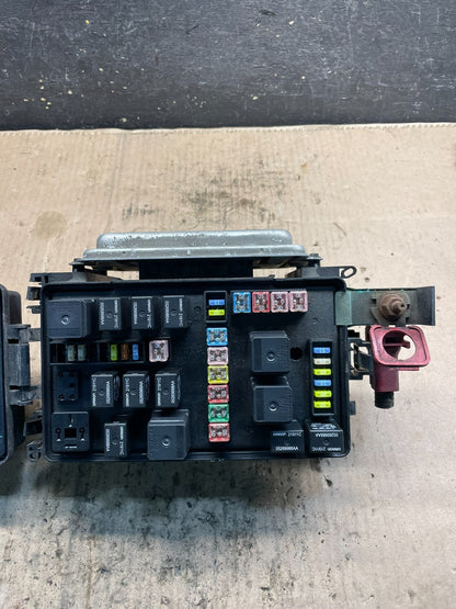 2005 Dodge Charger  Fuse Box Body Control Module BCM t2886 DG4