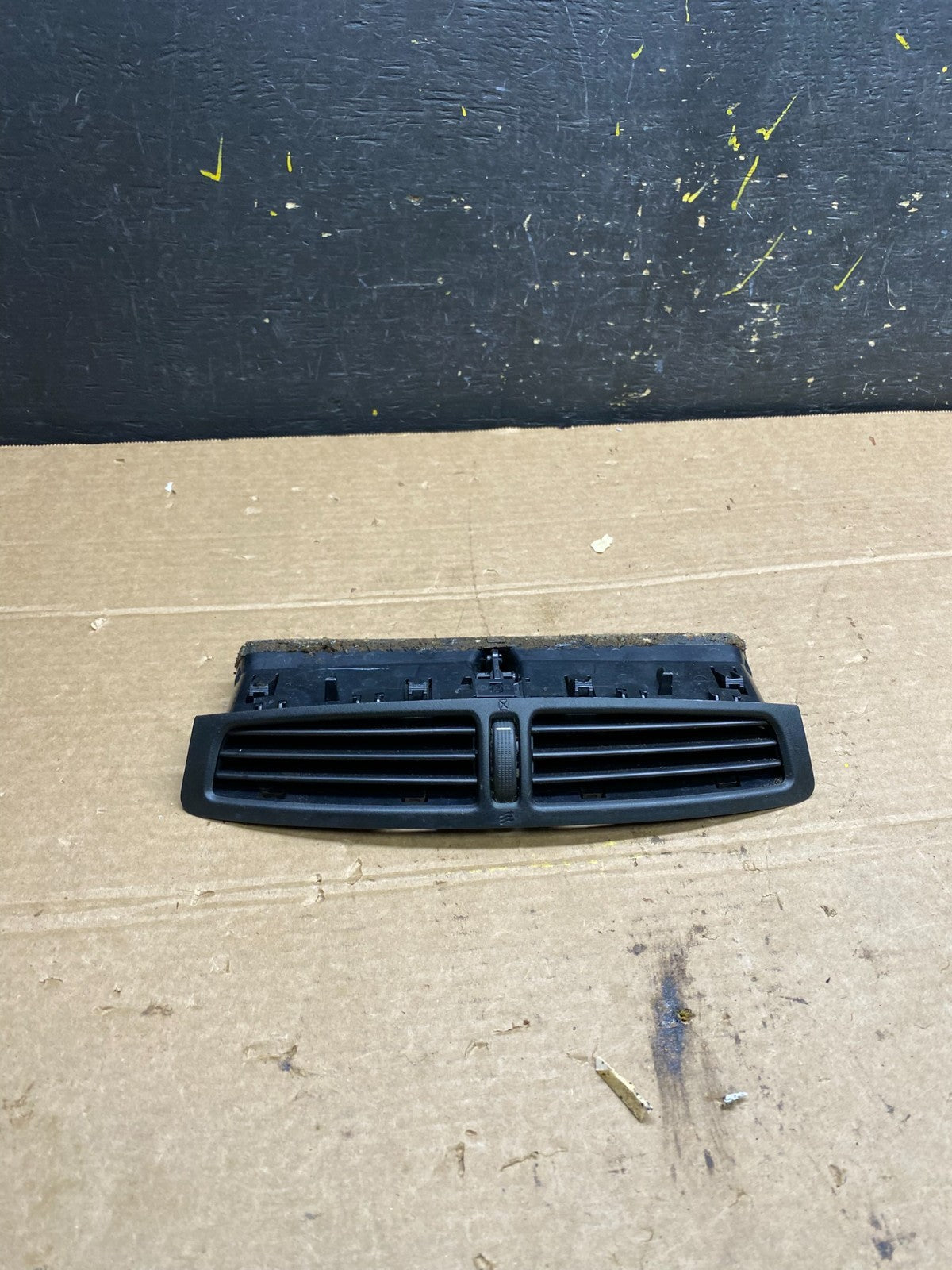2013 to 2016 Ford Escape Center Dashboard Dash Air Vent Oem W9435 DG0