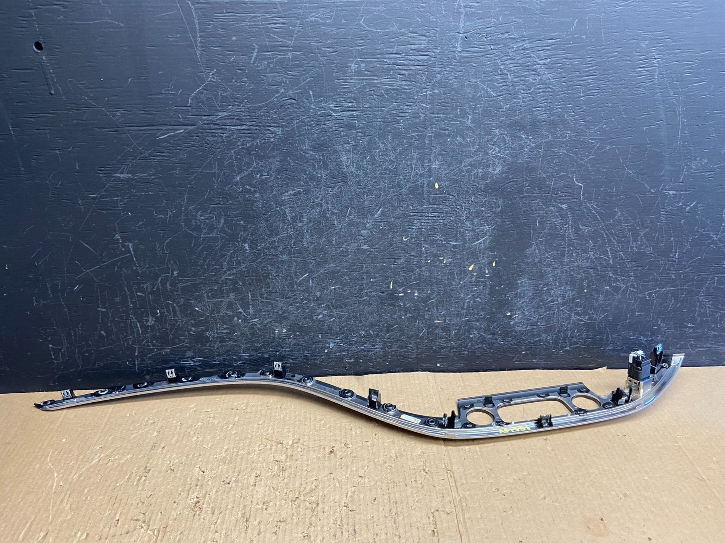 2016 to 2020 Chevrolet Impala Center Right Passenger RH Trim Panel AF1751 DG4