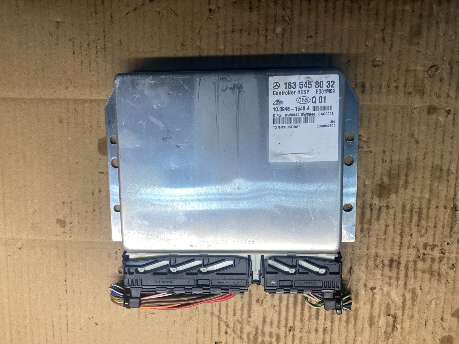 2000 to 2003 Mercedes ML-Class ML320 ABS Control Module 1635458032 AD0495 DG0