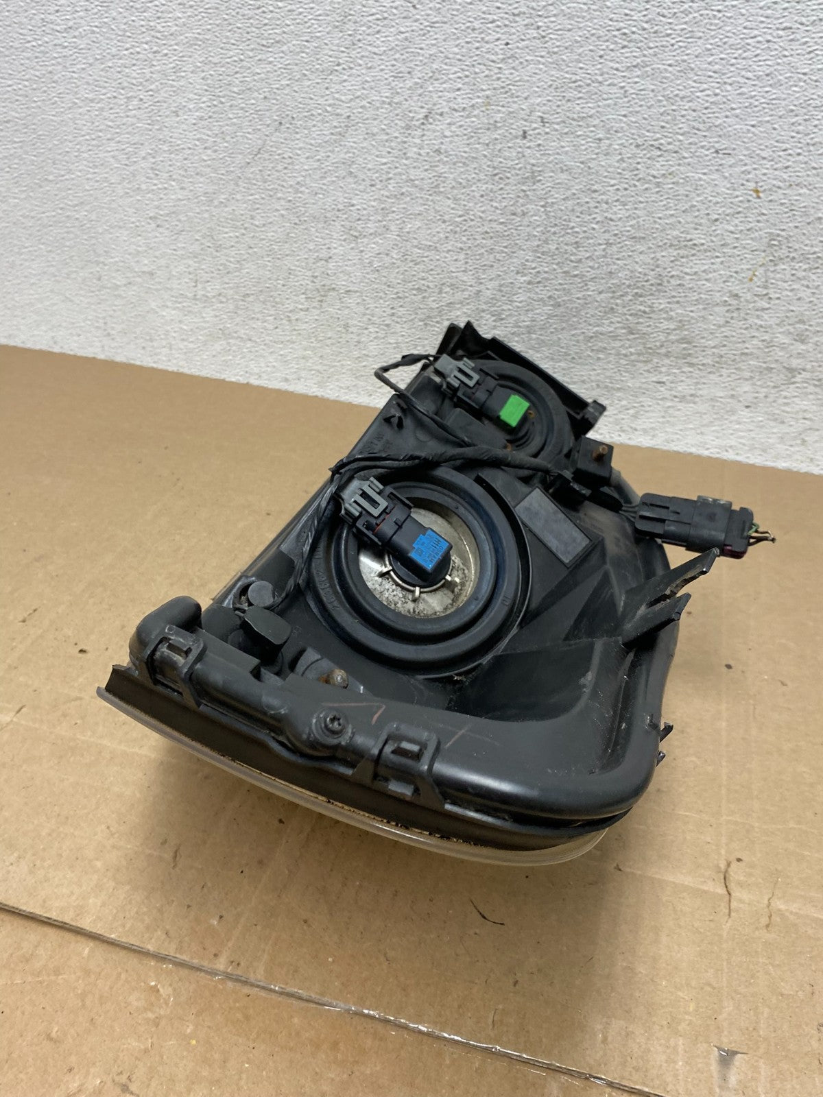 2005 - 2009 Pontiac Montana / Uplander Right Passenger Headlight AE5015 DW8