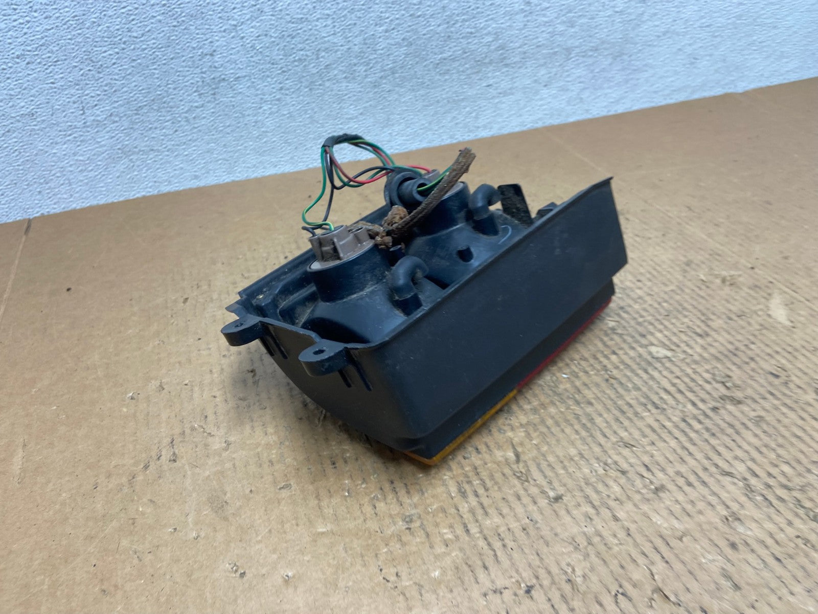 1989 to 1998 Mazda Mpv Left Driver Lh Side Tail Light AE1583 LK4