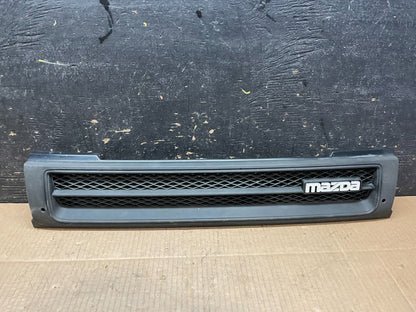 1992 to 1994 Mazda 323 Front Radiator Grill Grille Y1771 PS0
