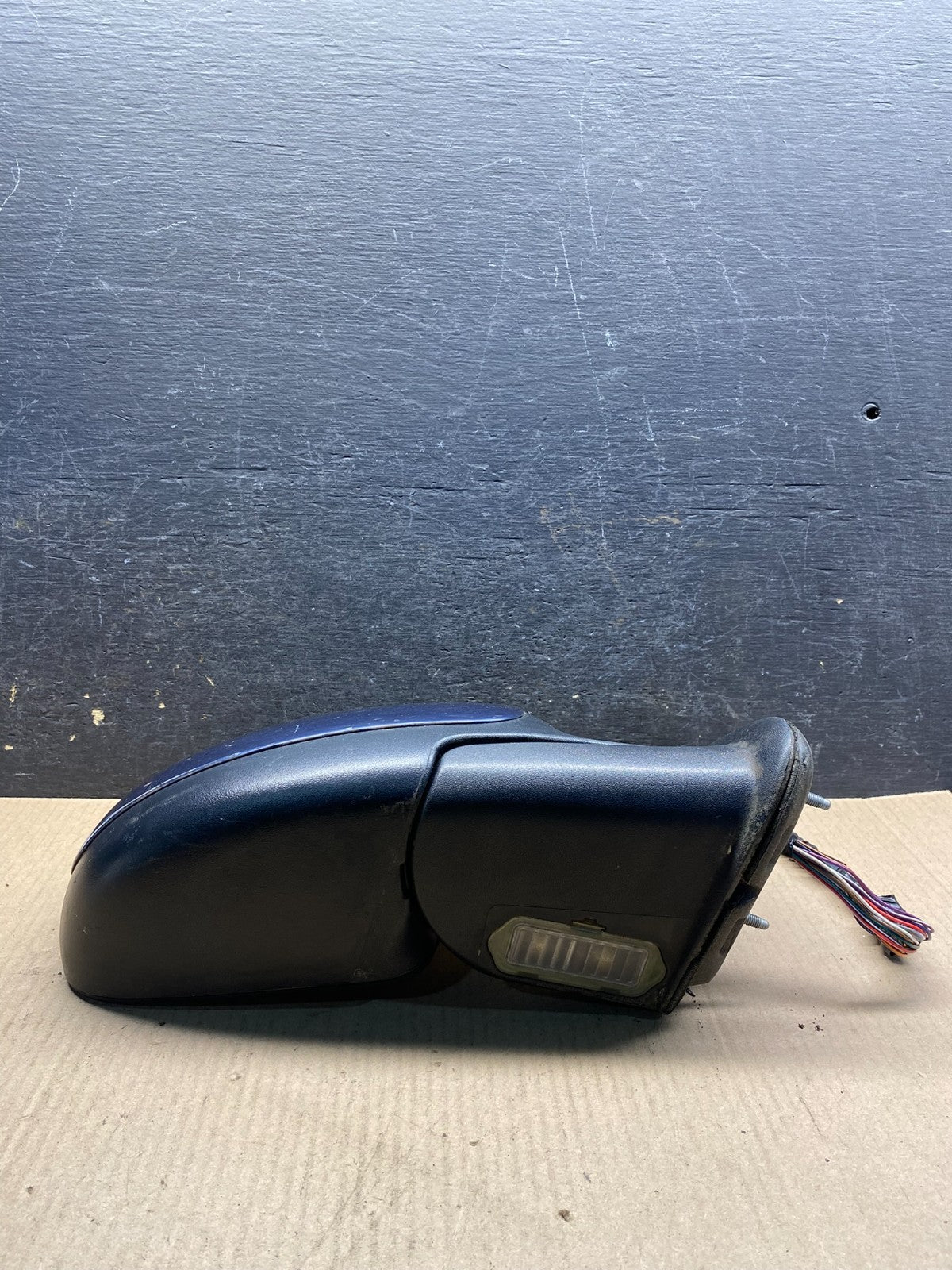 2003-2006 Chevrolet Tahoe Right Passenger Turn Signal View Door Mirror AI5362 DW3