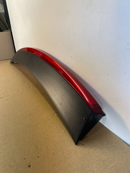 2010-2011 Honda Insight Rear Tailgate Spoiler 3rd Third Brake Light OE AH0356 DG1