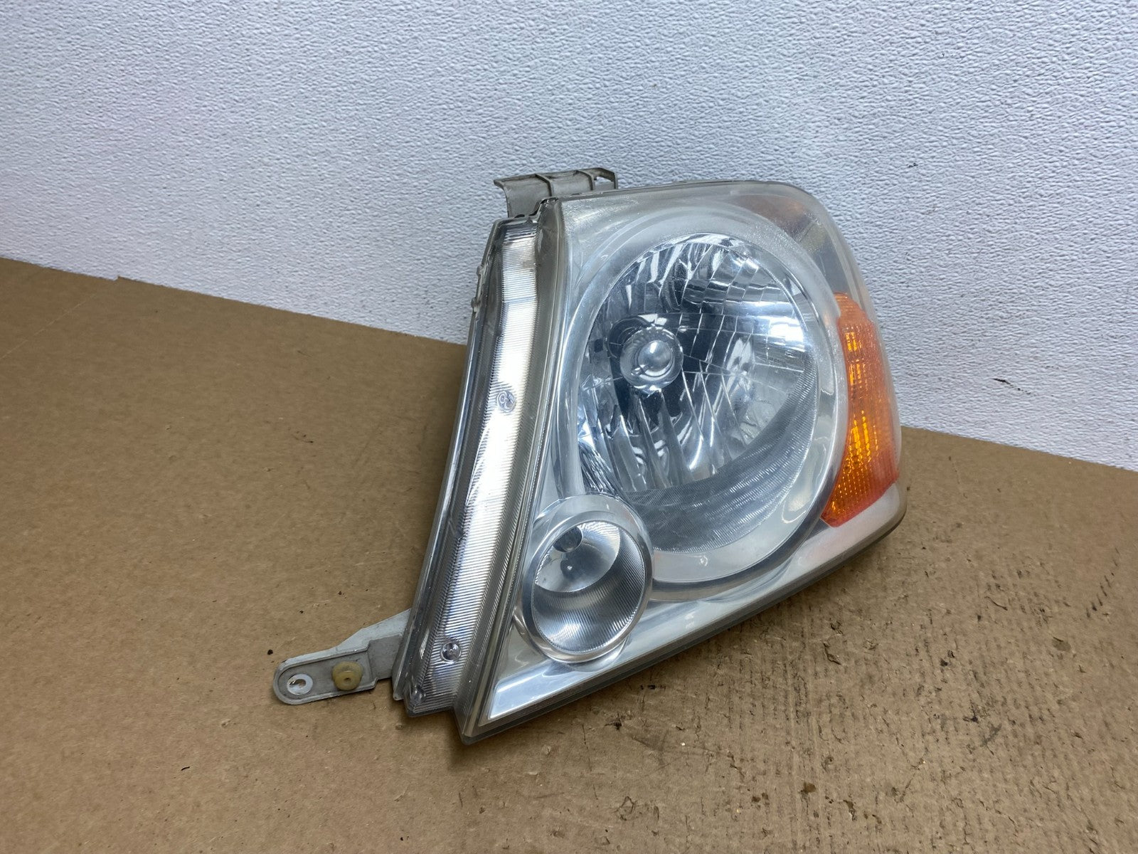 2004 to 2006 Suzuki XL-7 XL7 Left Driver LH Side Halogen Headlight Oem AC1586 DW2