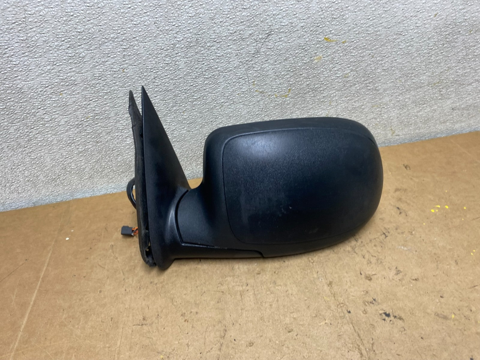 1999-2006 Chevrolet Tahoe Suburban Left Driver LH Door Mirror OEM X6882 MS0