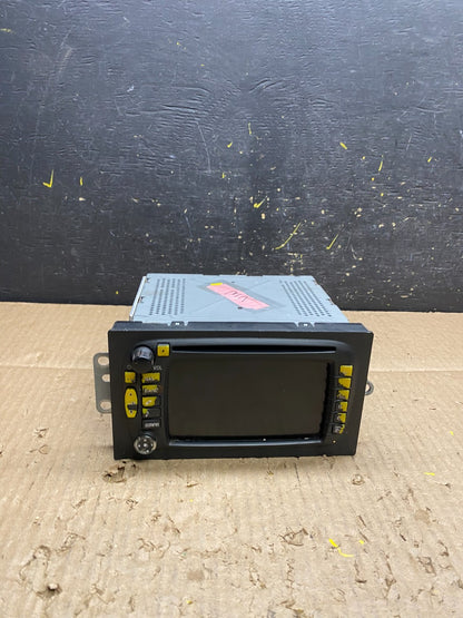 2003-2004 Cadillac Escalade Radio CD DVD GPS Navigation Screen Display V1585 DG0