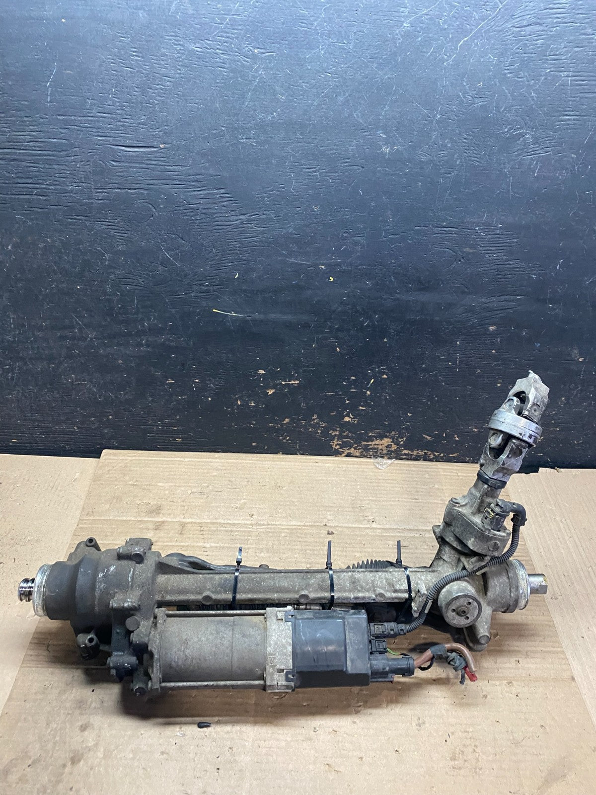 2013-2015 BMW 328XI Power Steering Rack Pinion 6864975 V3407 PS0