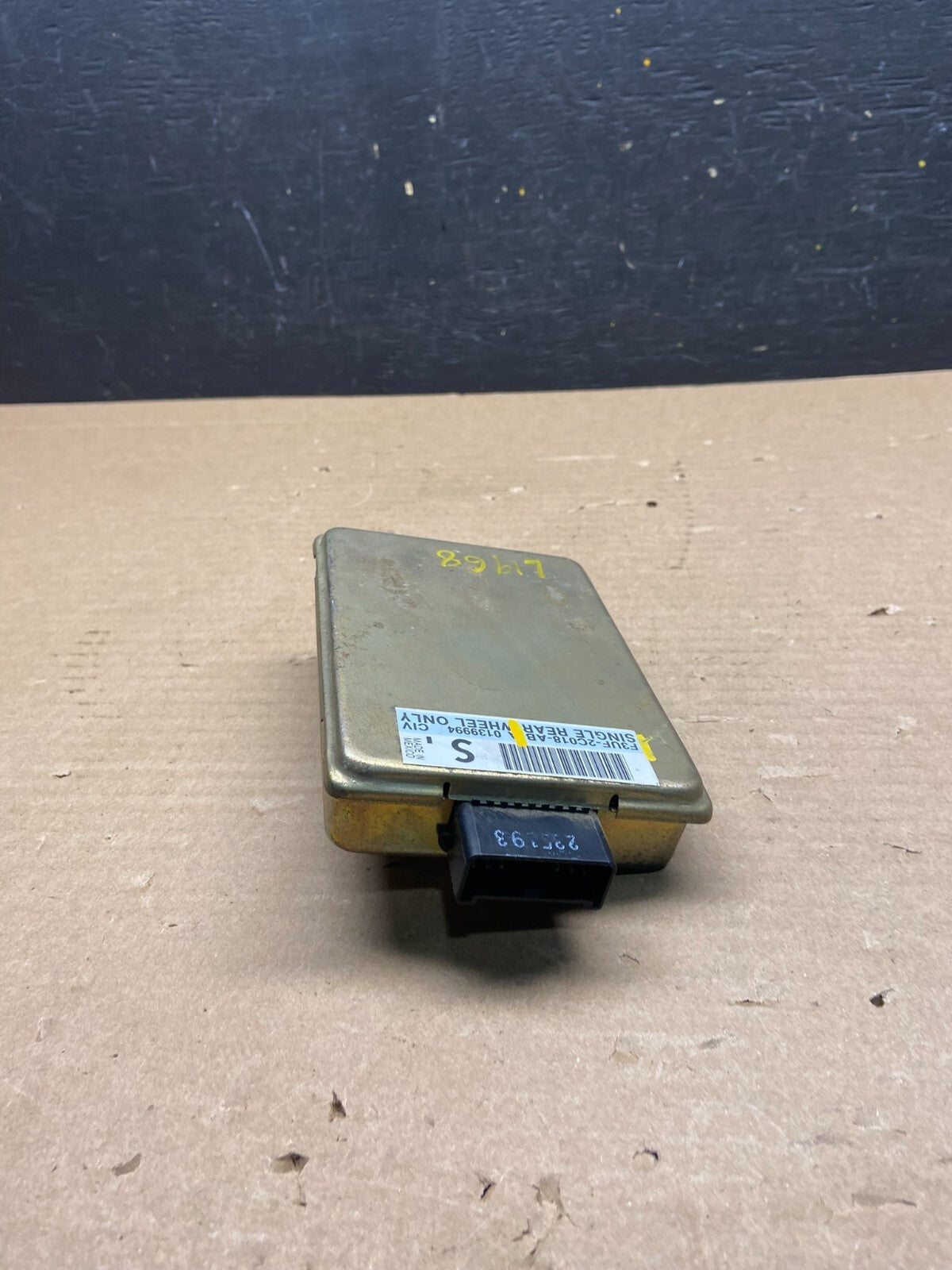 1992 - 1996 Ford E350 ABS Control Module Unit OEM L1968 DG3