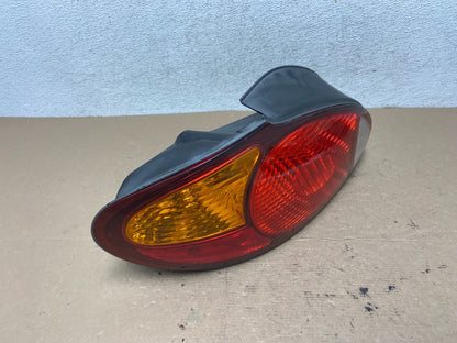 1999 2000 Hyundai Elantra Sedan Left Driver LH Tail Light AF4740 DW2