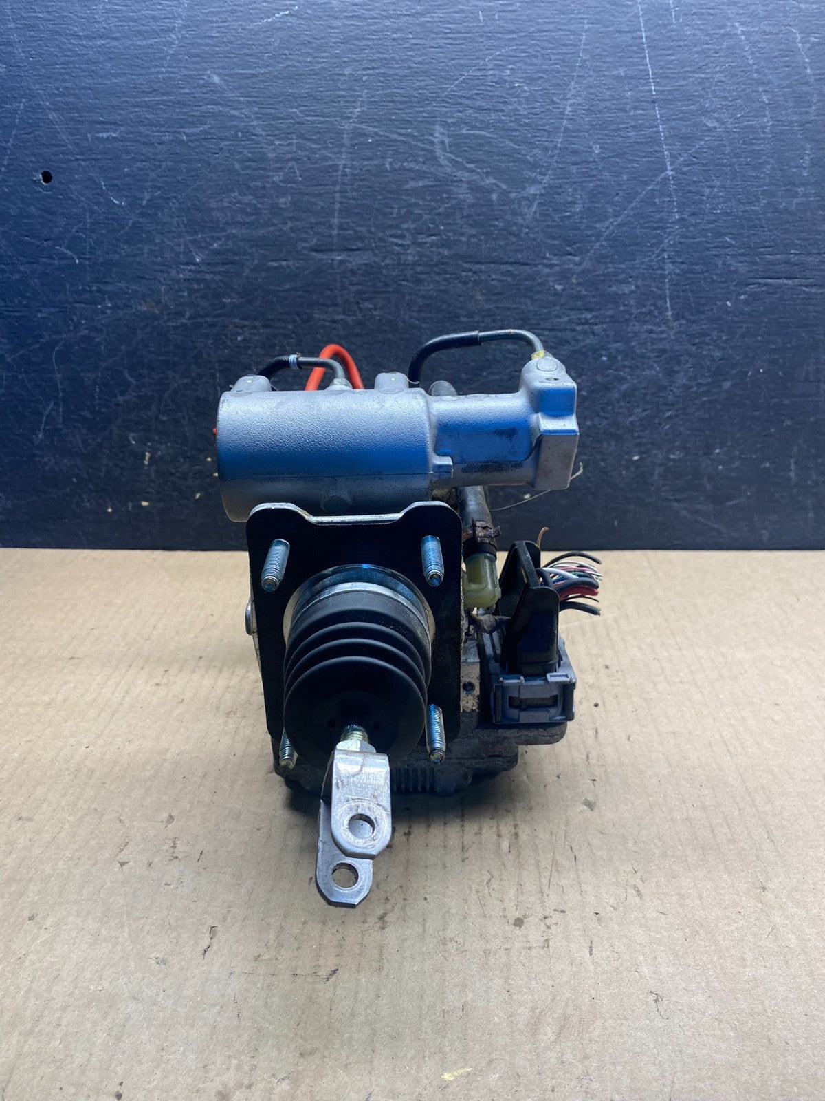 2010 - 2015 Toyota Prius ABS Brake Pump Anti Lock Module ah1708 DG2
