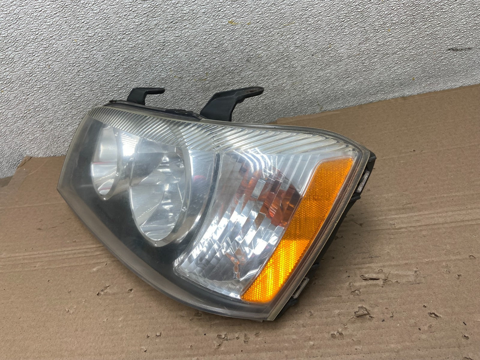 2001 2002 2003 Toyota Highlander Headlight Left Driver LH Side AB1140 DW1