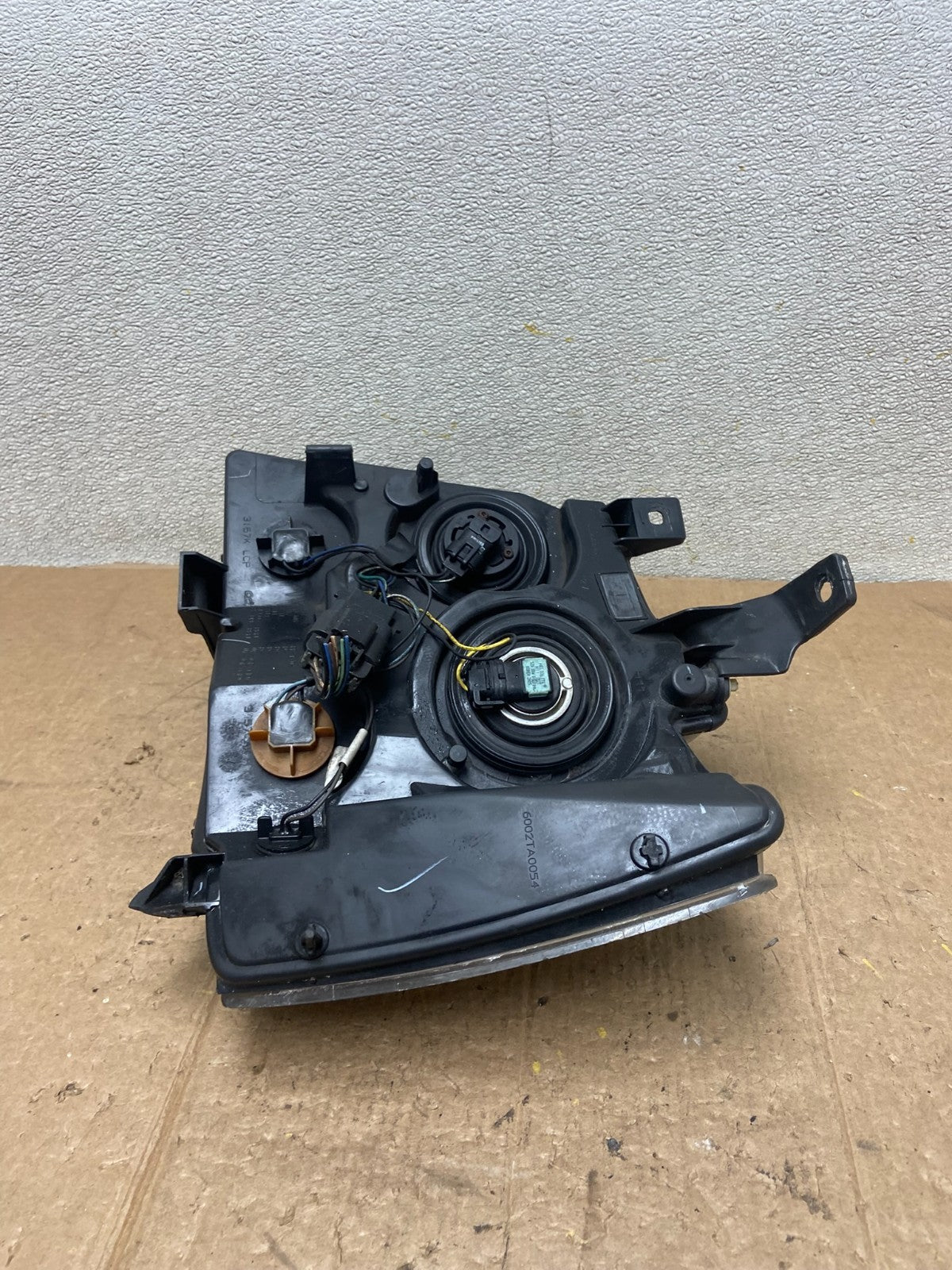 2007 to 2013 Chevrolet Suburban Tahoe Right Passenger RH Headlight Oem AA3724 DW7