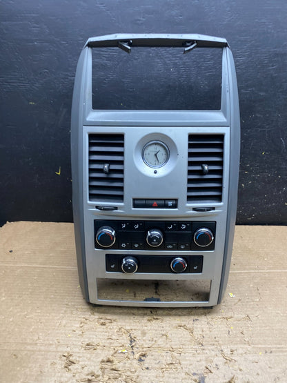 2008 - 2010 Dodge Grand Caravan Radio Bezel Climate Control Heat Heater X1637 DG0