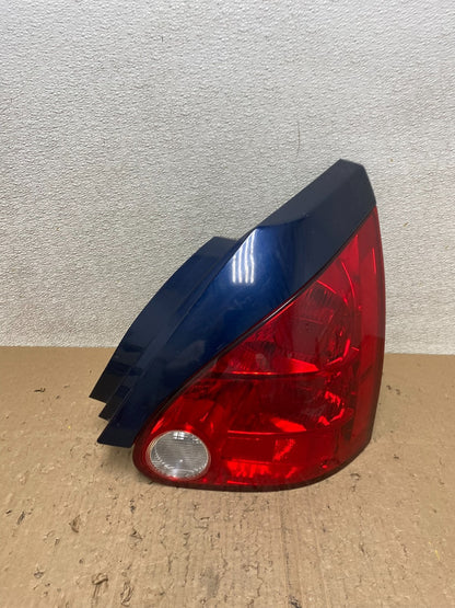 2004 2005 2006 2007 2008 Nissan Maxima Right Passenger Tail Light U0654 DW0