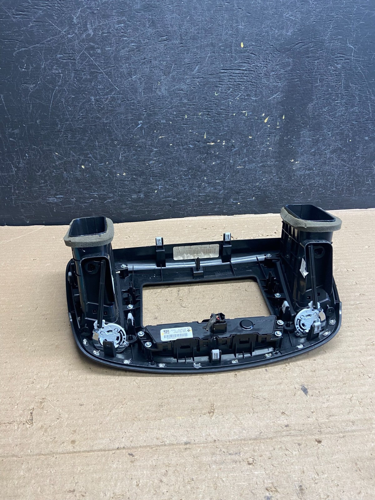 2015 to 2016 Chrysler 200 Radio Dash Bezel Trim Vent Hazard Panel ah5438 DG3