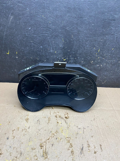 2013 Nissan Pathfinder Speedometer Cluster Gauge OEM U5519 DG0