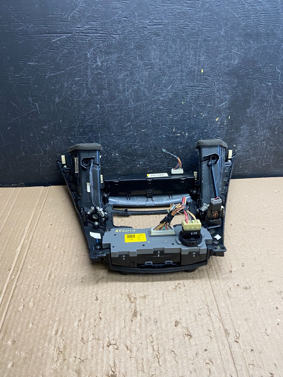 2011 - 2014 Hyundai Sonata Center Radio Climate Control Air Vent Bezel af6418 DG4