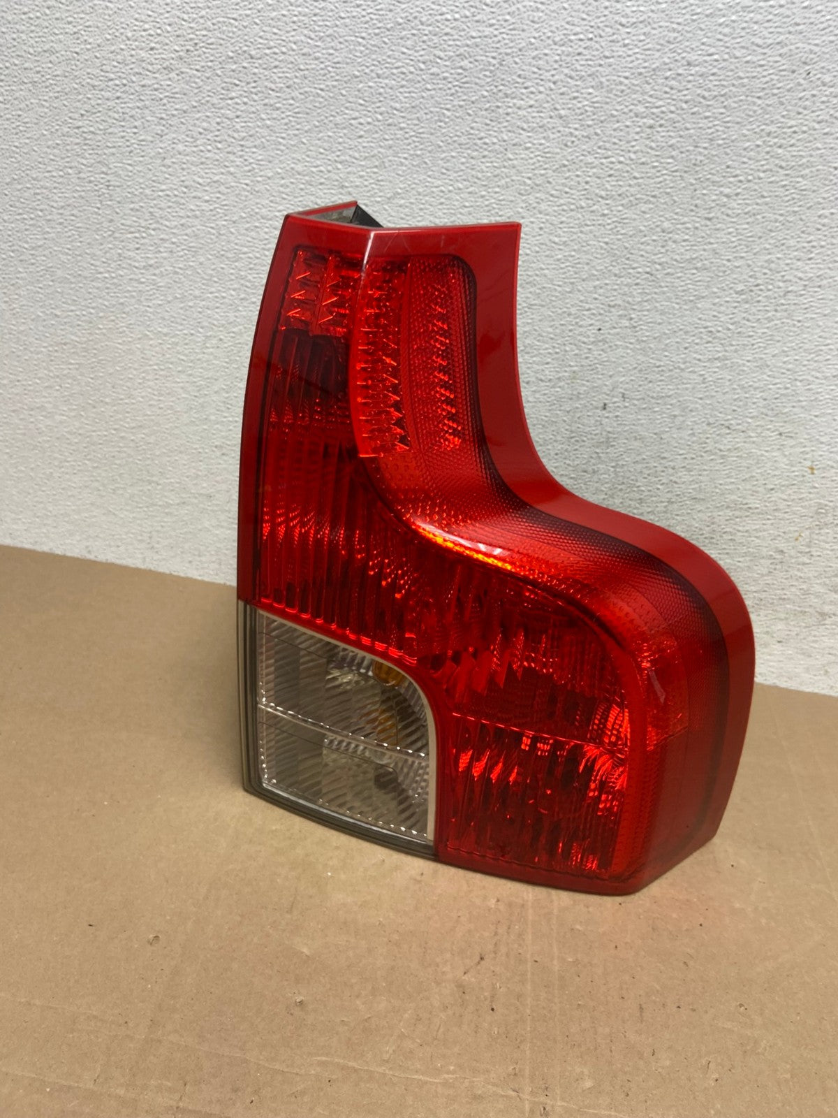 2007 to 2012 Volvo XC90 Right Passenger RH Side Lower Tail Light AE4928 LK0