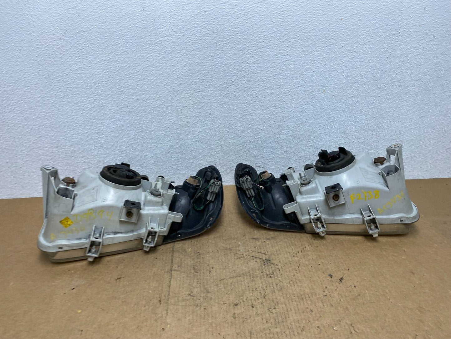 1999-2004 Nissan Pathfinder Left+Right Side Set Halogen Headlights Oem AC3436 DW6