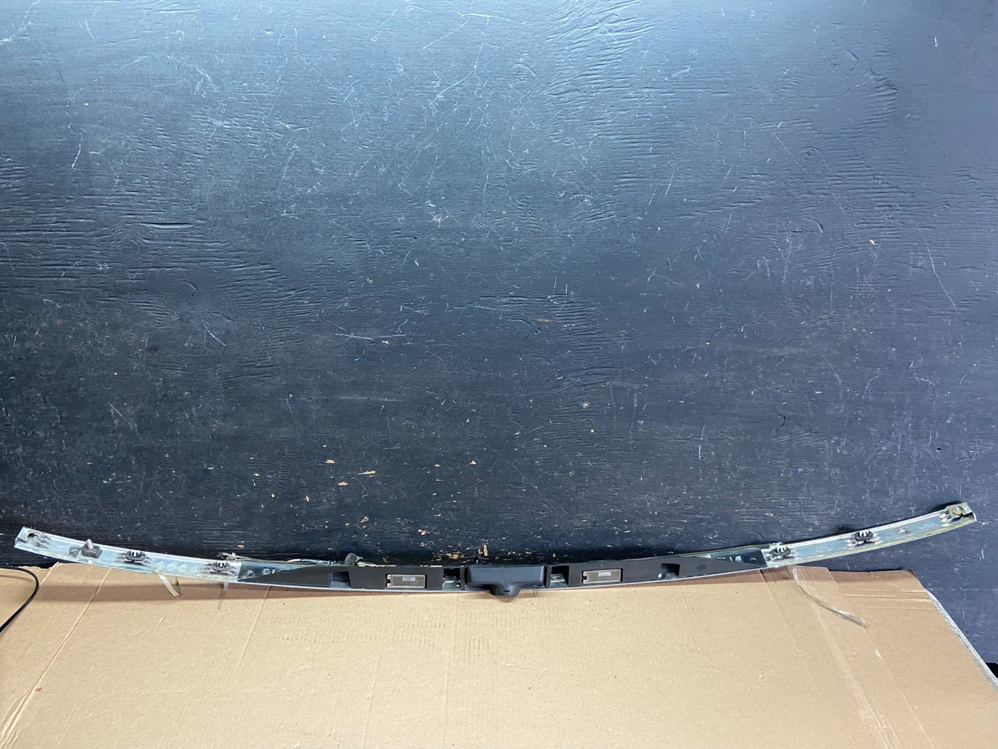 2011 to 2014 Ford Explorer Rear Tailgate Gate Trim Molding With Camera p3965 DG6