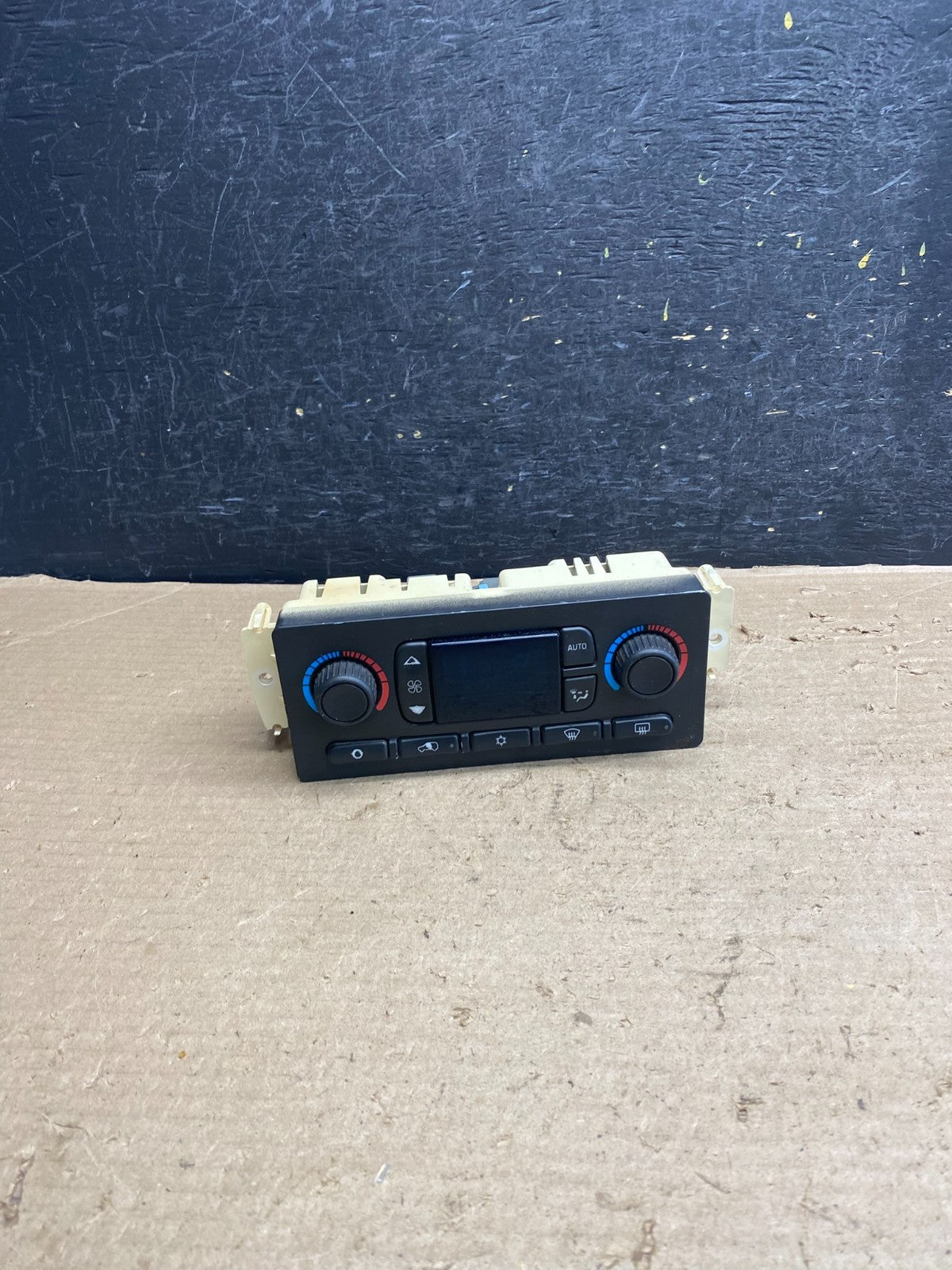2003 to 2006 Chevrolet Silverado HVAC Heater Climate Control Module AH5182 DG0