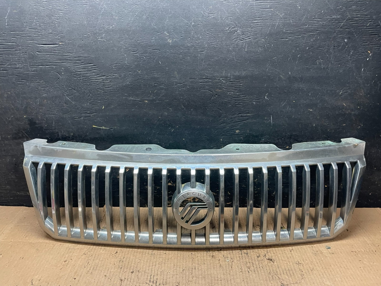 2002 to 2005 Mercury Mountaineer Front Upper Grill Grille Aftermarket U6090 DG0