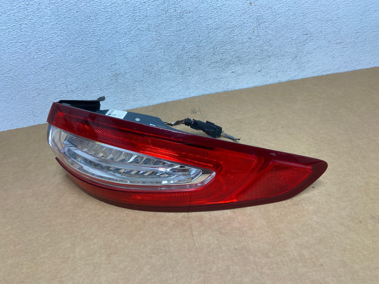 2013 to 2016 Ford Fusion Right Passenger RH Side Tail Light AD4430 LK1