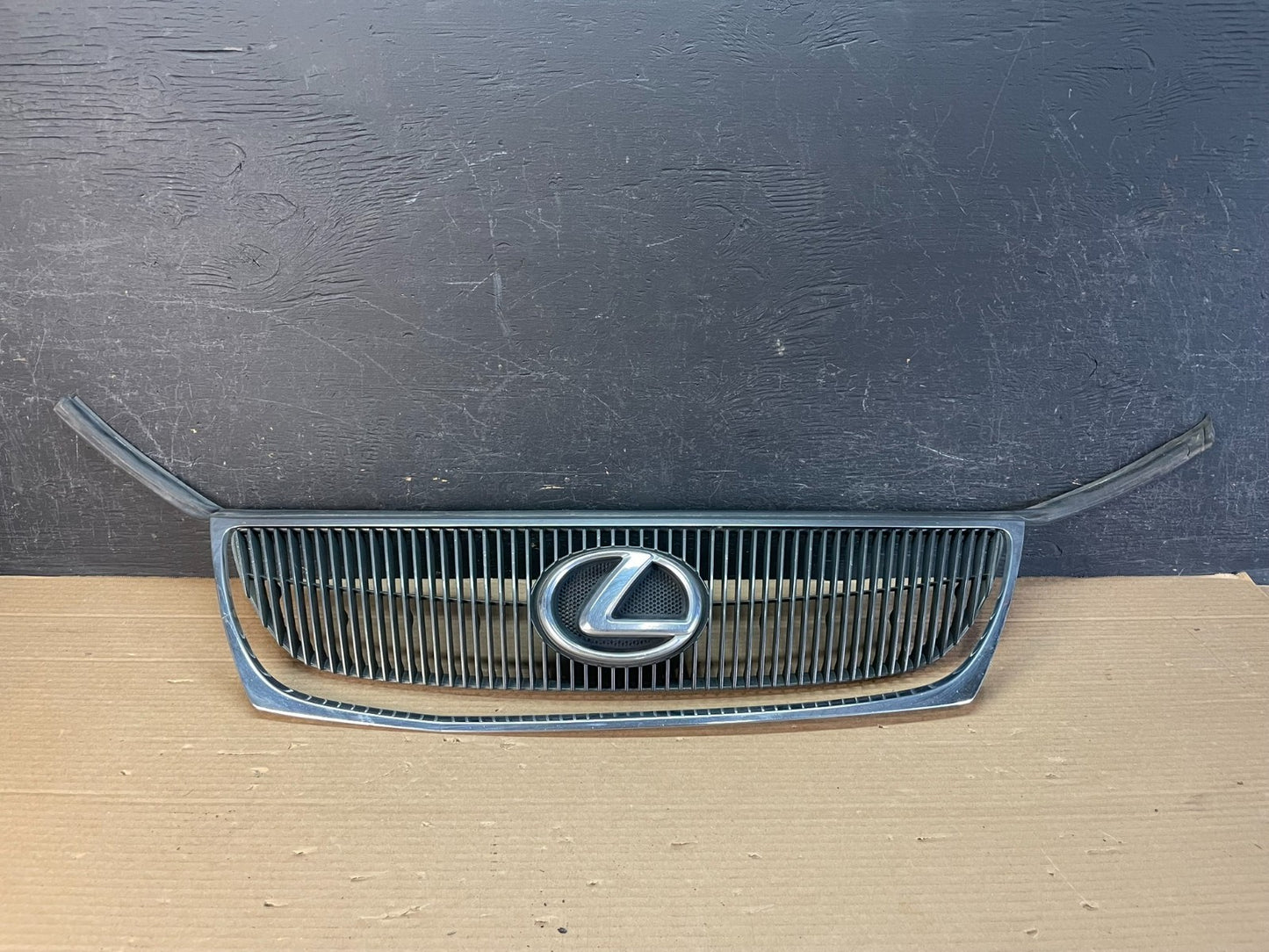 2006 - 2008 Lexus GS300 GS350 GS450 Front Upper Chrome Grill Grille OE ae8714 DG0