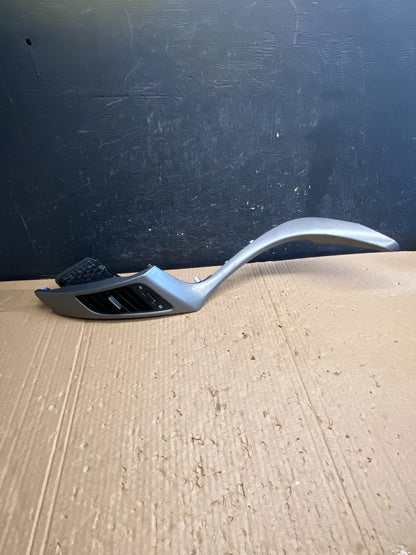 2013 to 2017 Hyundai Elantra GT Dashboard Right Air Vent AF6463 DW0