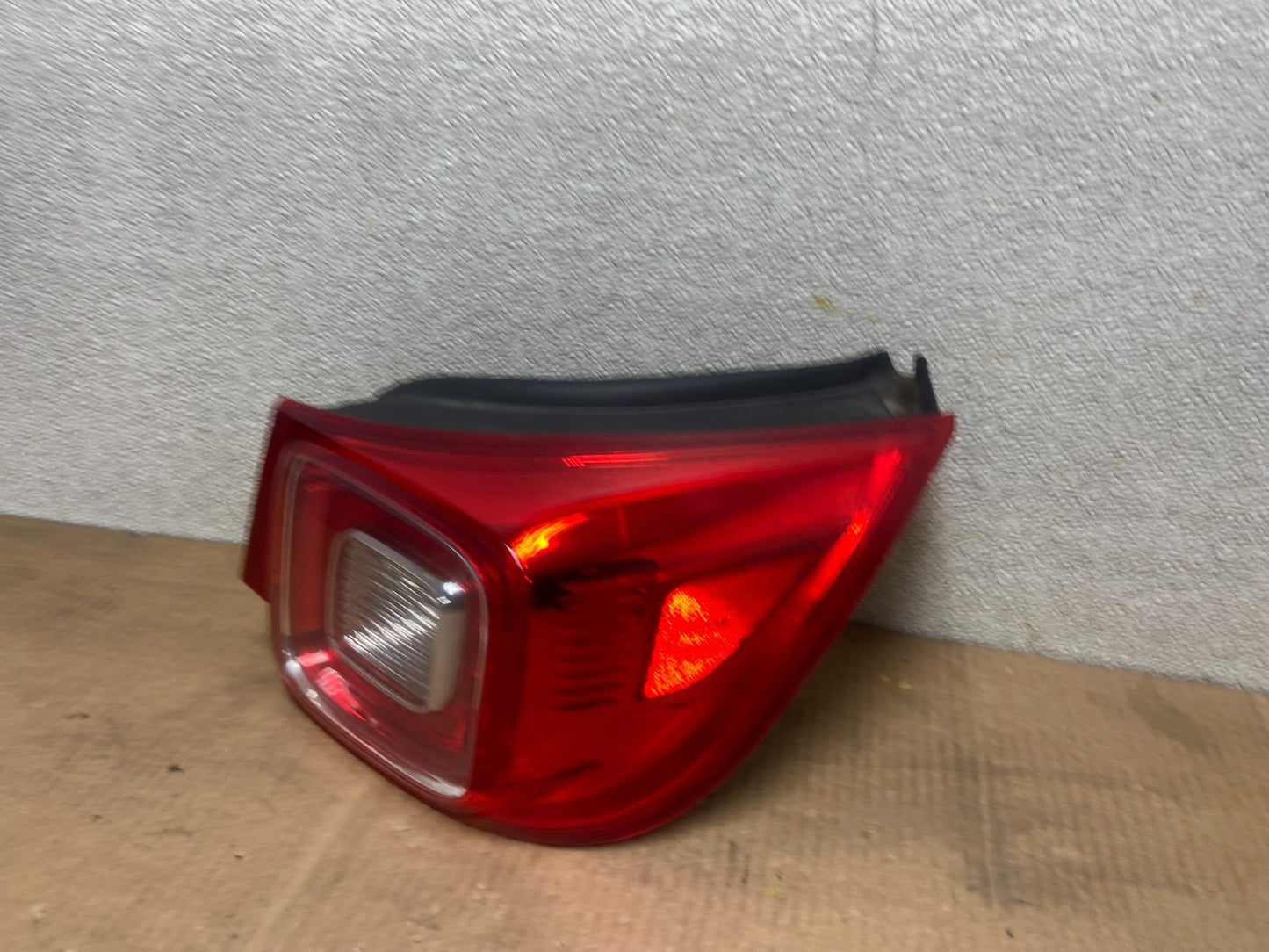 Led 2013 - 2015 Chevrolet Malibu Right Passenger RH LED Tail Light aa5406 DG1