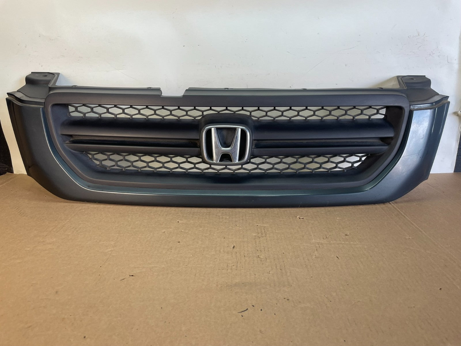 2003 2004 2005 Honda Pilot Front Upper Grill Grille AG2944 DG0