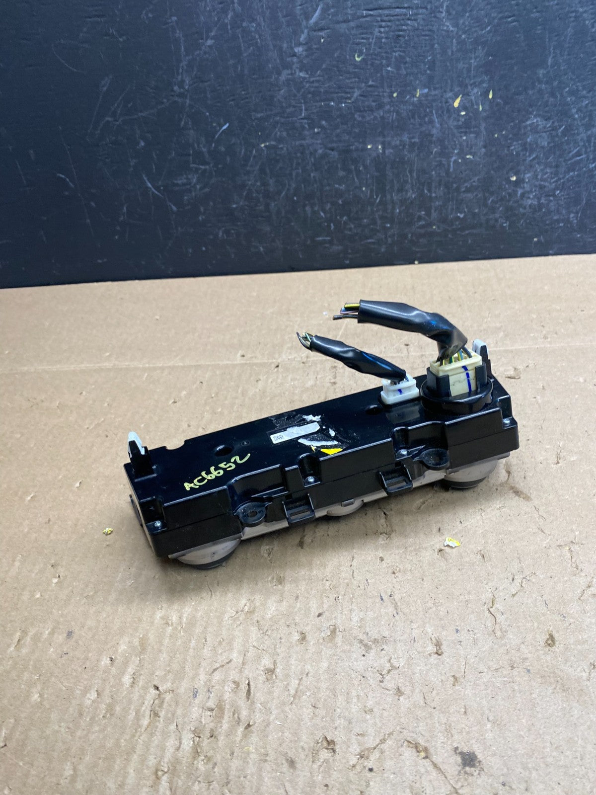 2015 to 2018 Subaru Legacy AC Heater Climate Temperature Control Switch AC66524