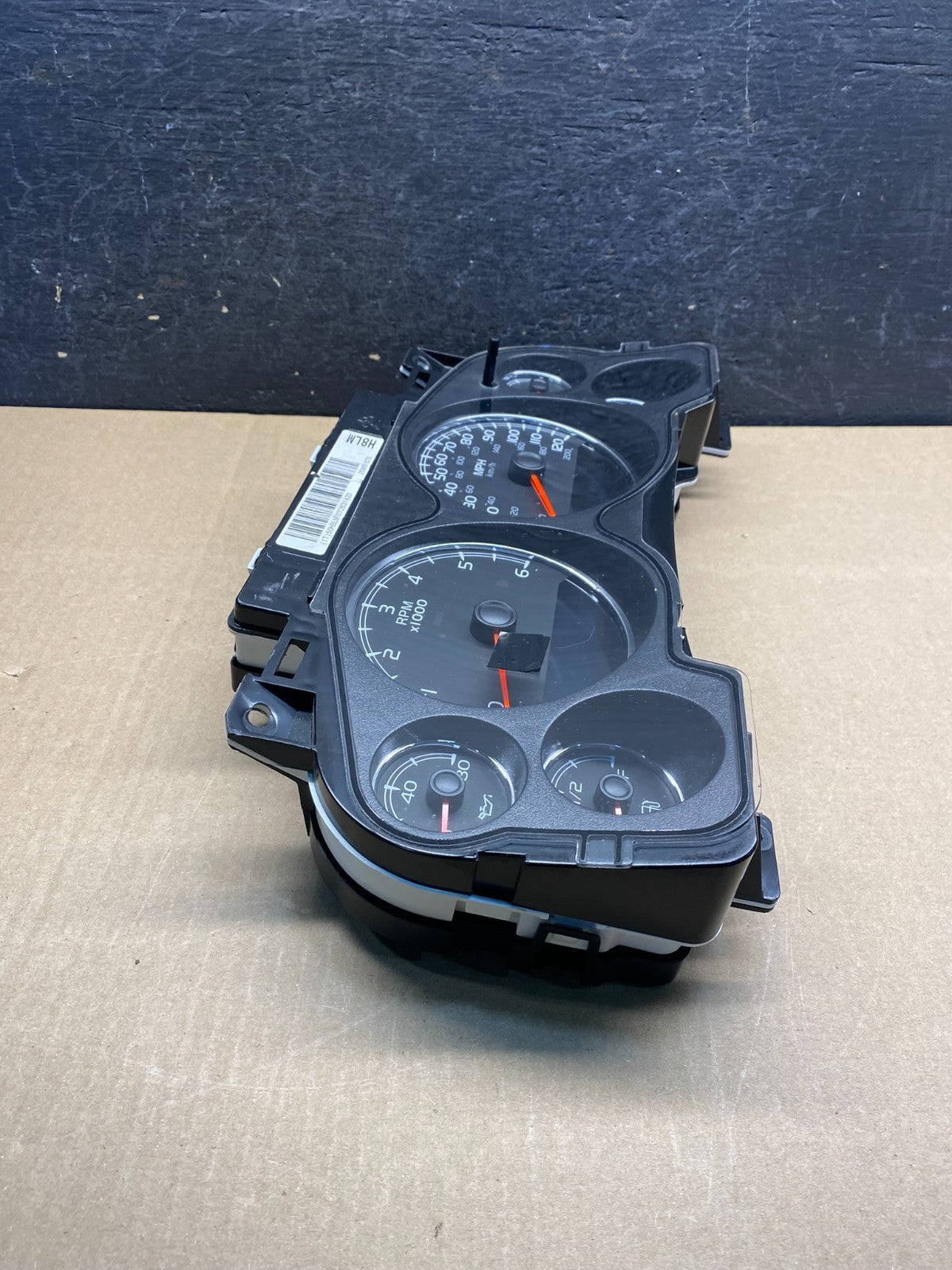 2007 to 2013 Chevrolet Silverado Suburban Cluster Gauge Speedometer AG7444 DG1