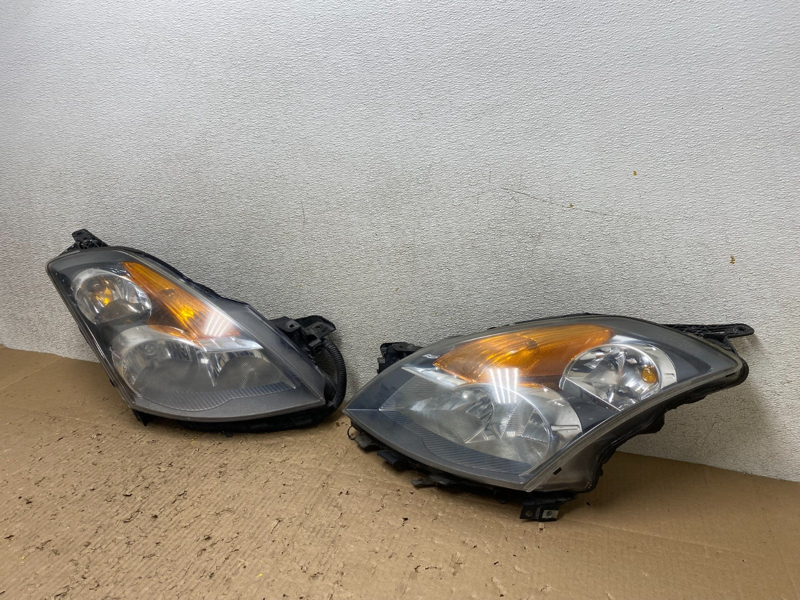 Sedan 2007 2008 2009 Nissan Altima Left+Right Set Headlights T8073 DW1