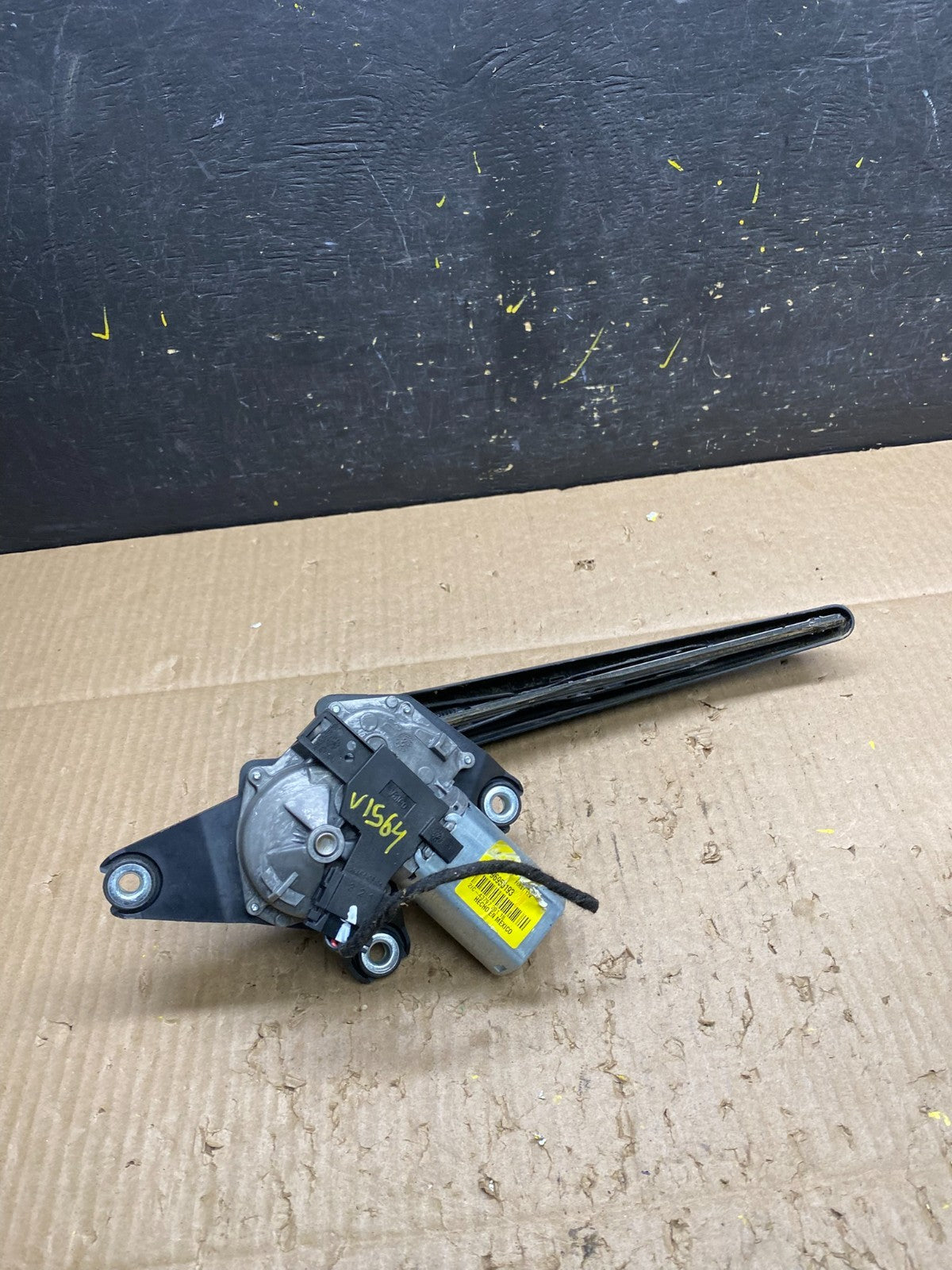 2013 to 2020 Buick Encore Windshield Rear Wiper Motor V1564 DG4
