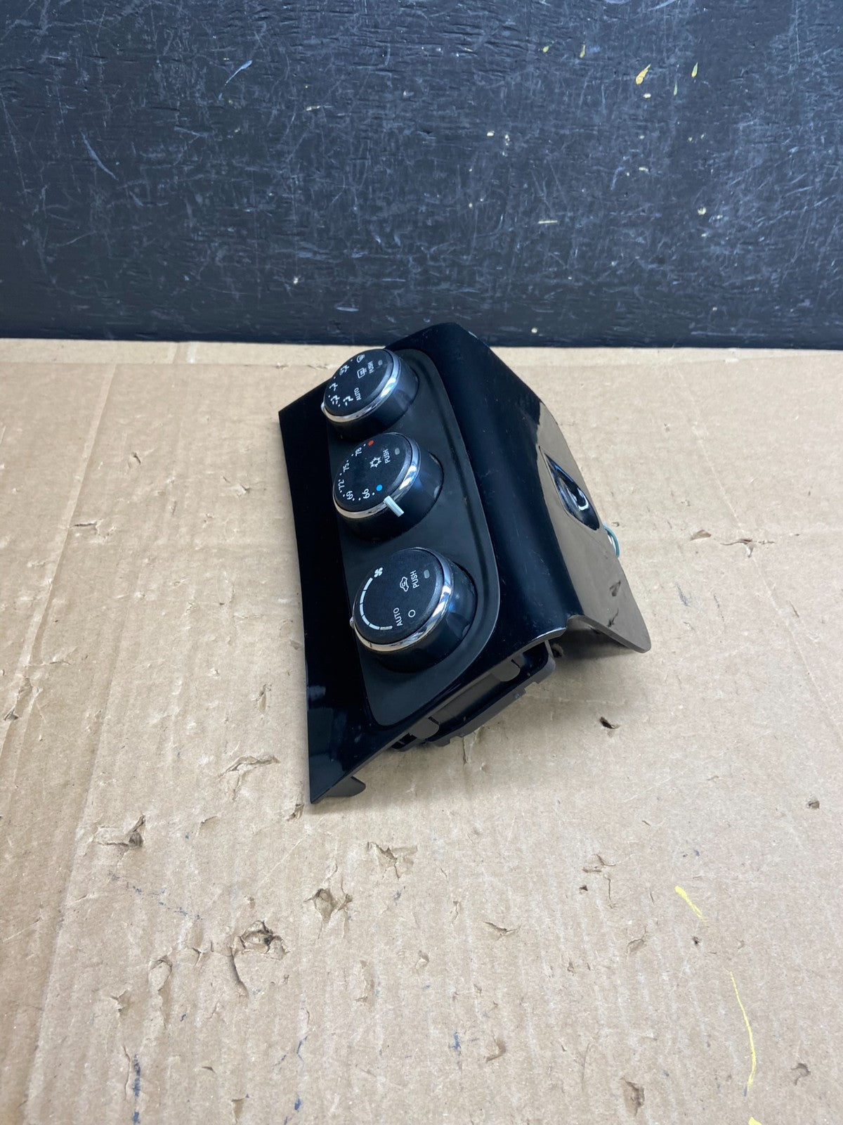 2011-2014 Chrysler 200 Heater AC Climate Switch Temperature Control AD2227 DG1