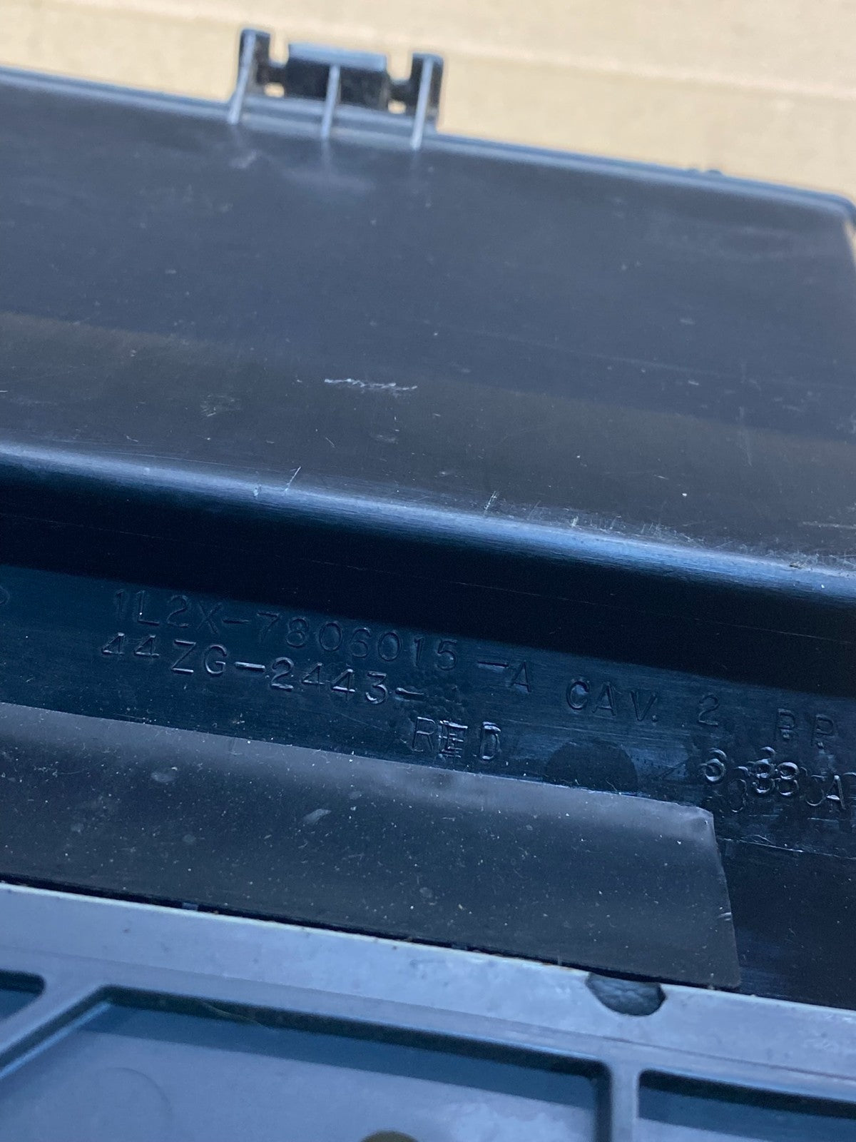 2003 to 2005 Ford Explorer Glove Box Compartment AH7487 DG6