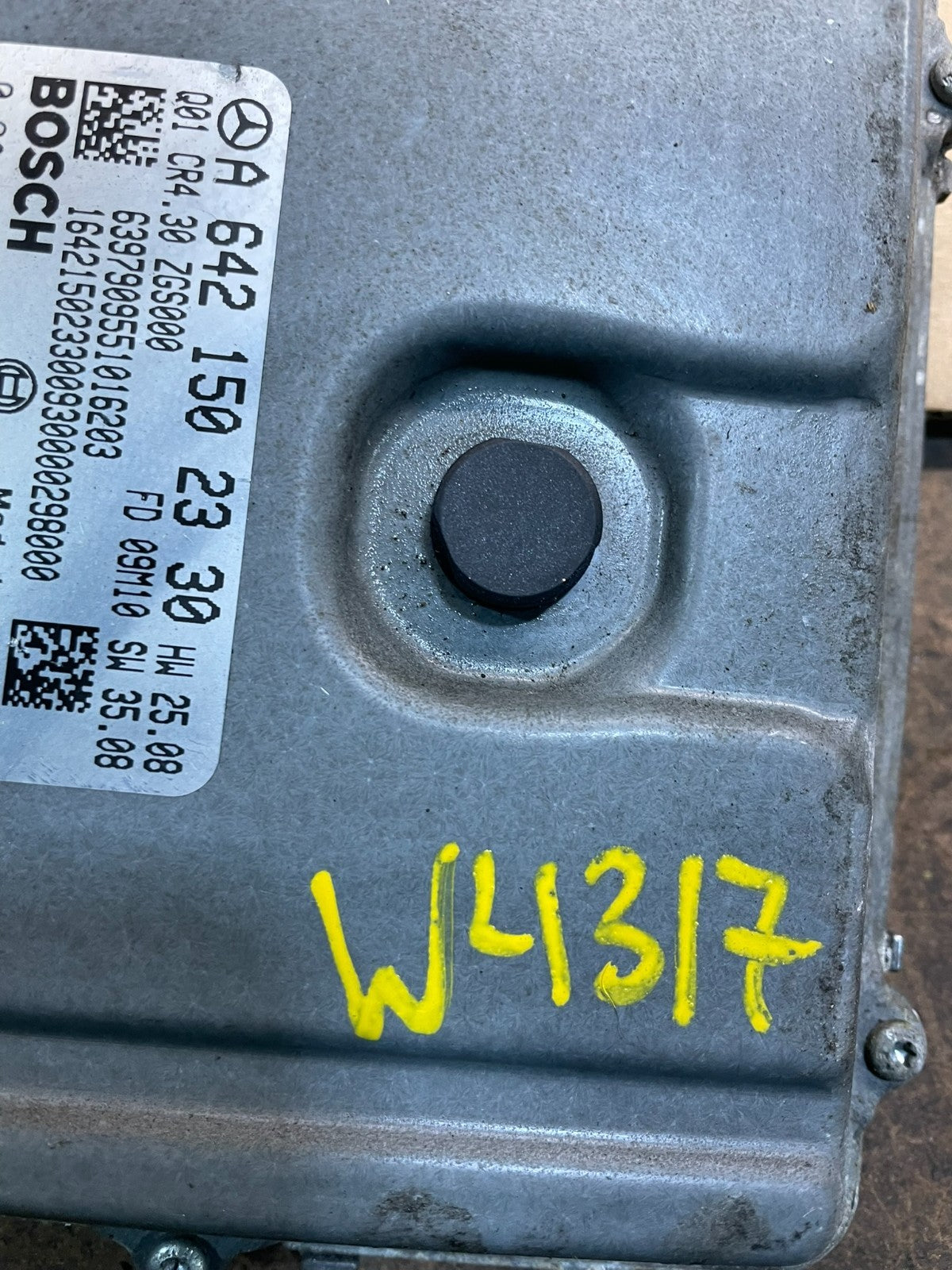 2007 to 2009 Mercedes Sprinter ECU ECM Engine Control Module Unit OEM W4317 DG4