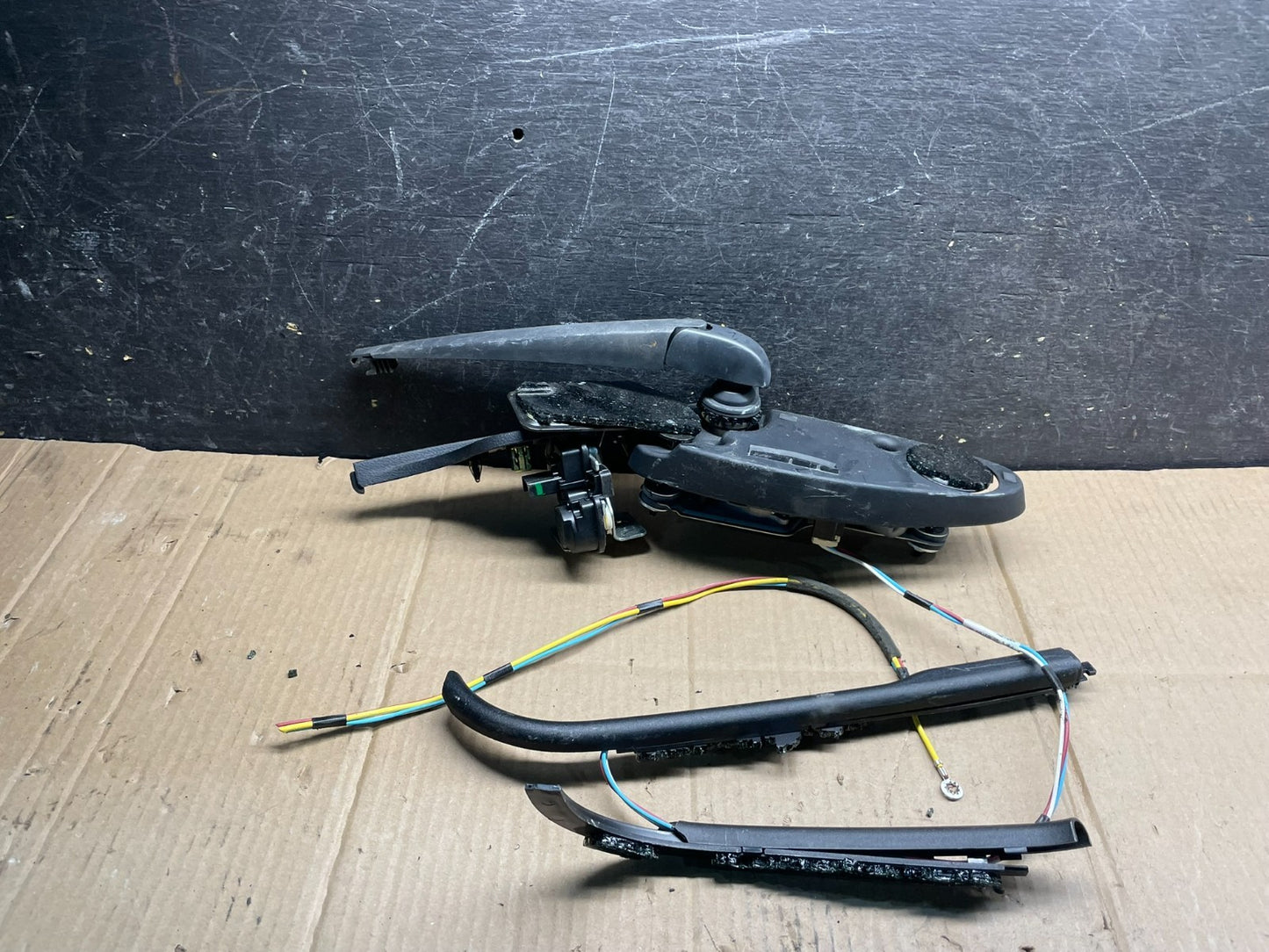 2011-2013 Jeep Grand Cherokee Tailgate Back Door Rear Wiper Motor Wiper X4091 DG3