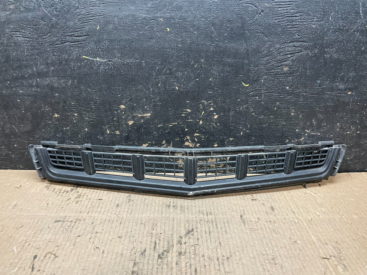 2012 to 2014 Cadillac CTS Front Lower Grill Grille OEM Y1293 DG0