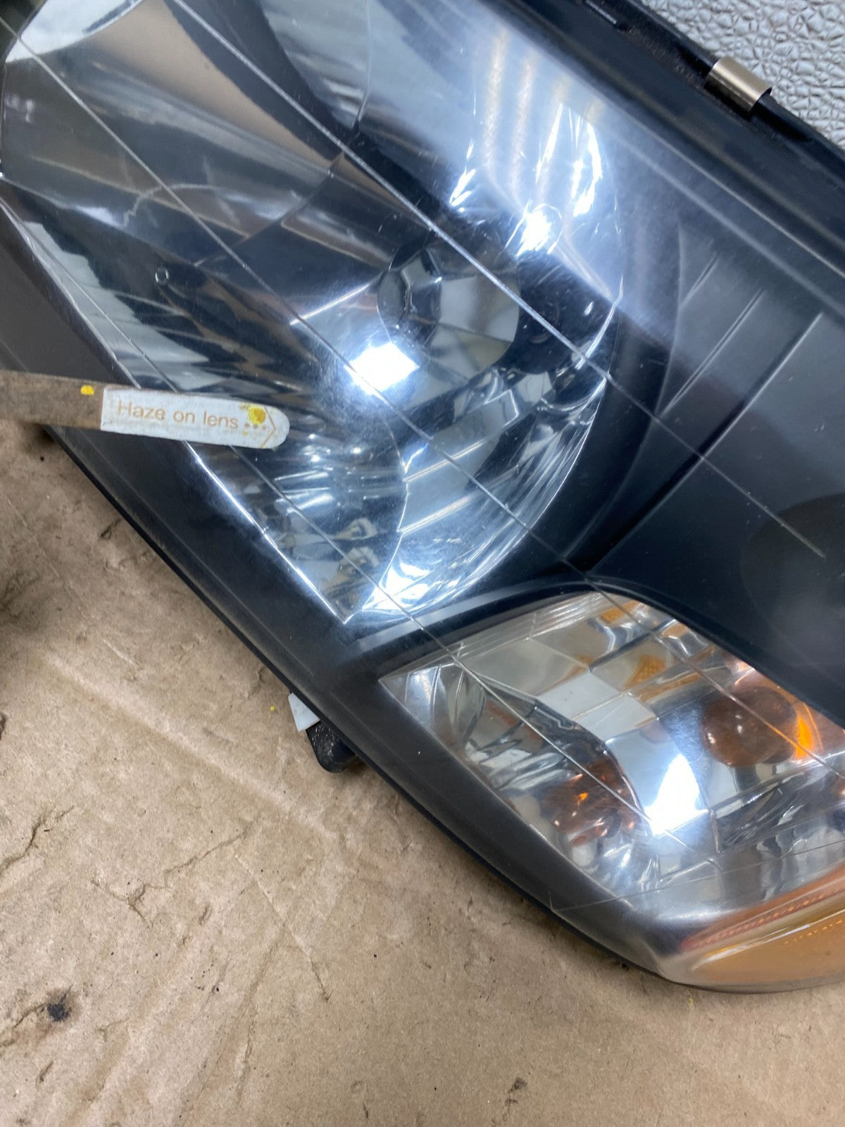2003 2004 Subaru Forester Left+Right Headlights Halogen W3745 DW8