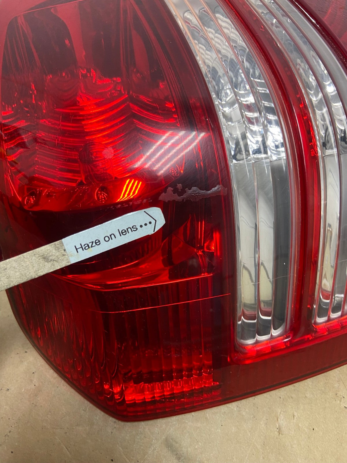 2001 2002 2003 Toyota Highlander Left Driver LH Tail Light AD3114 LK4