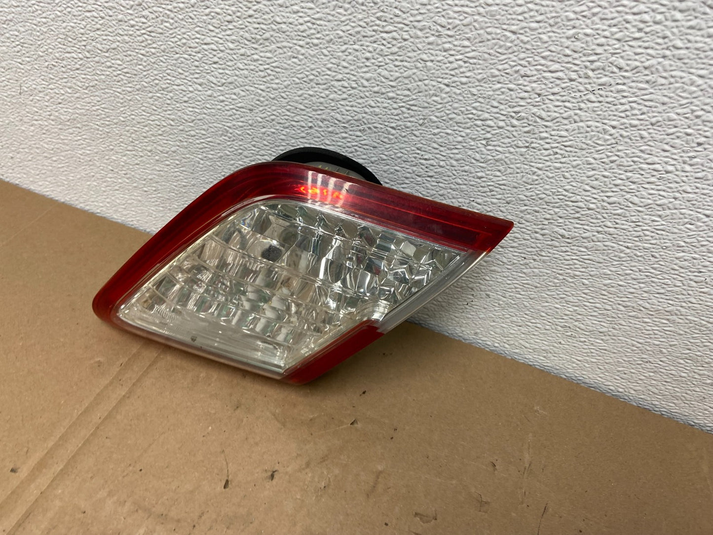 2007-2009 Toyota Camry Hybrid Right Passenger Side Inner Tail Light Oem AB68201