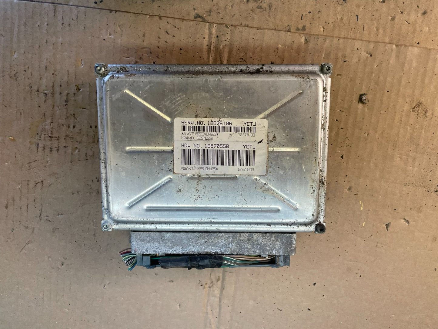 2003-2006 Chevrolet Tahoe Silverado Engine Control 12576106 ECM ECU ac5406 DG0