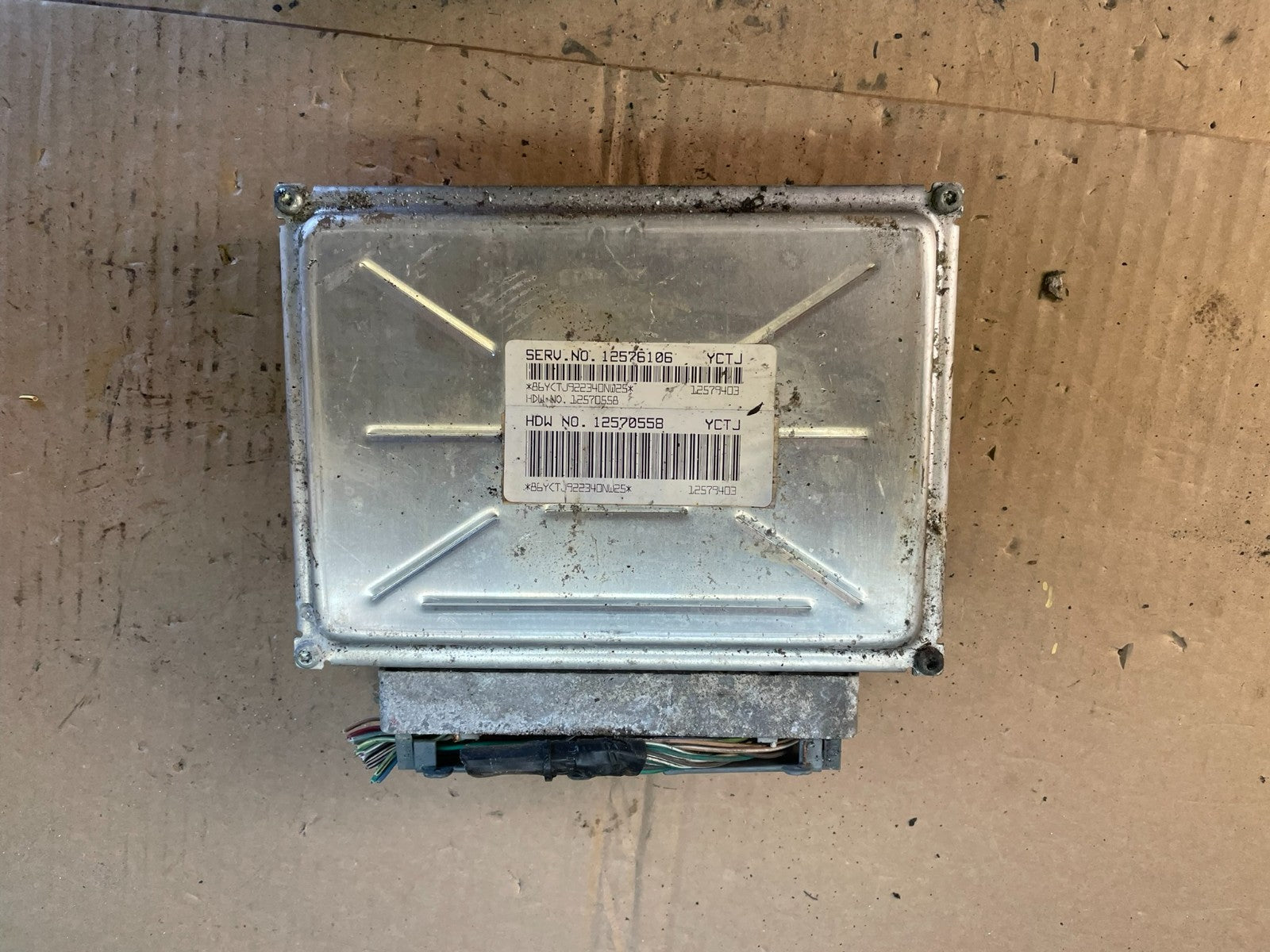 2003-2006 Chevrolet Tahoe Silverado Engine Control 12576106 ECM ECU ac5406 DG0
