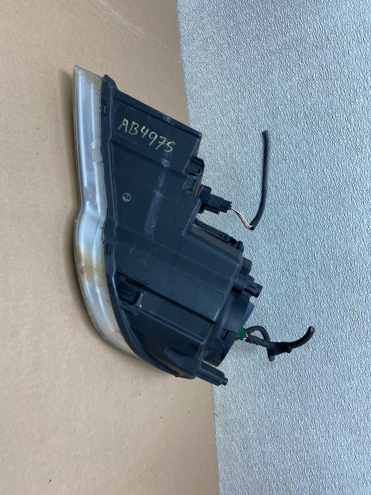 2007 to 2008 Chrysler Pacifica Right Passenger Halogen Headlight Oem AB4975 DG8
